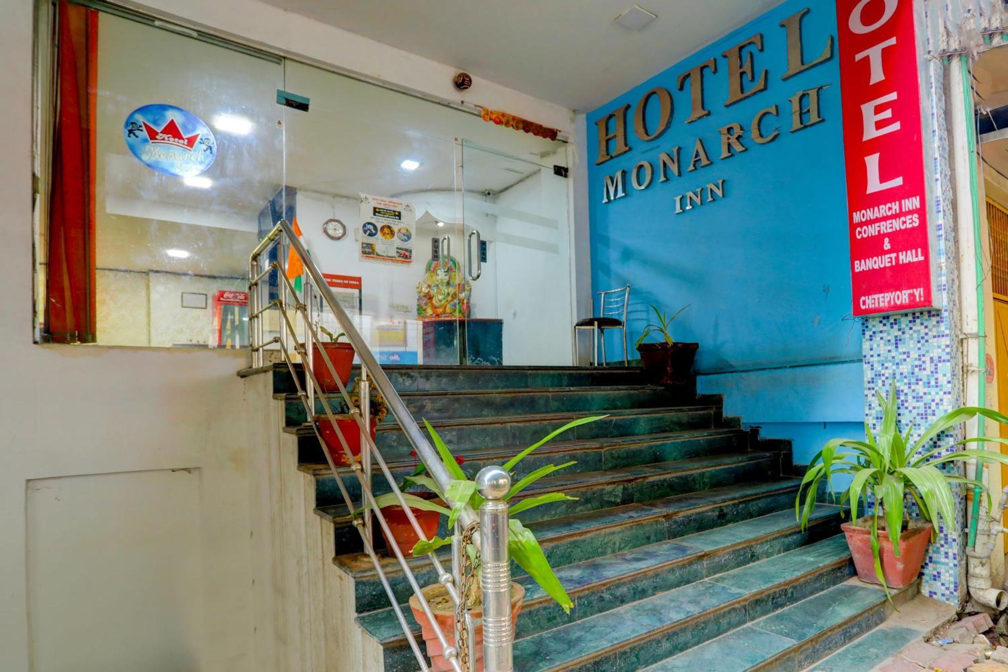 לקנאו Hotel Monarch Inn מראה חיצוני תמונה