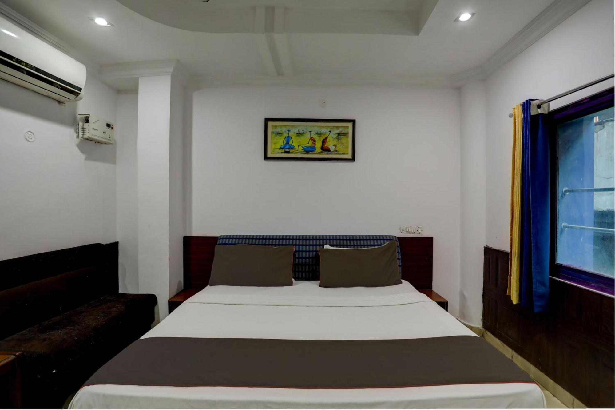 לקנאו Hotel Monarch Inn מראה חיצוני תמונה